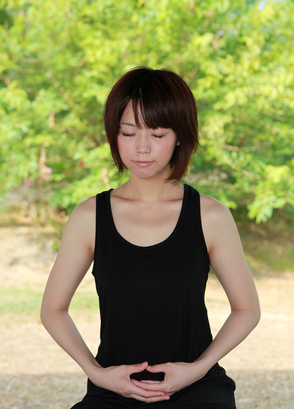 お腹のたるみを解消する呼吸法